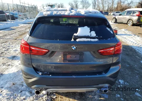 2021 BMW X1 xDrive28I z USA, uszkodzony, nr VIN WBXJG9C06M5T64550